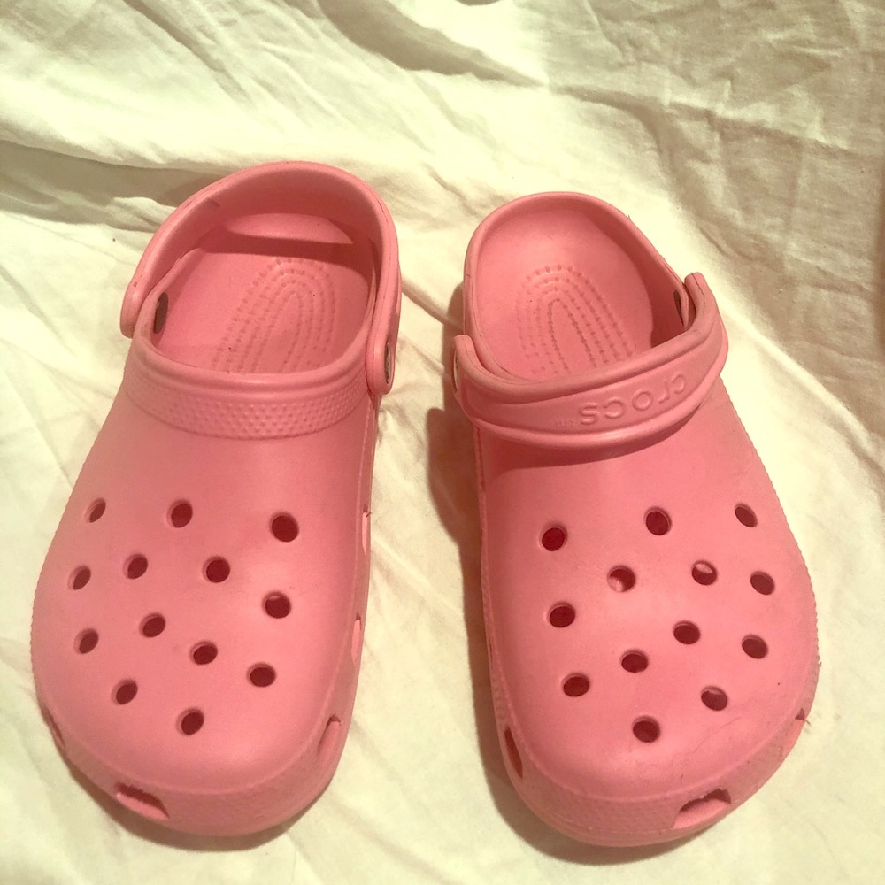 Crocs Wms sz 7 pink like new